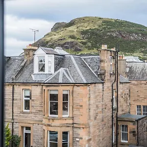 Hotel Ceilidh-donia, Edimburgo