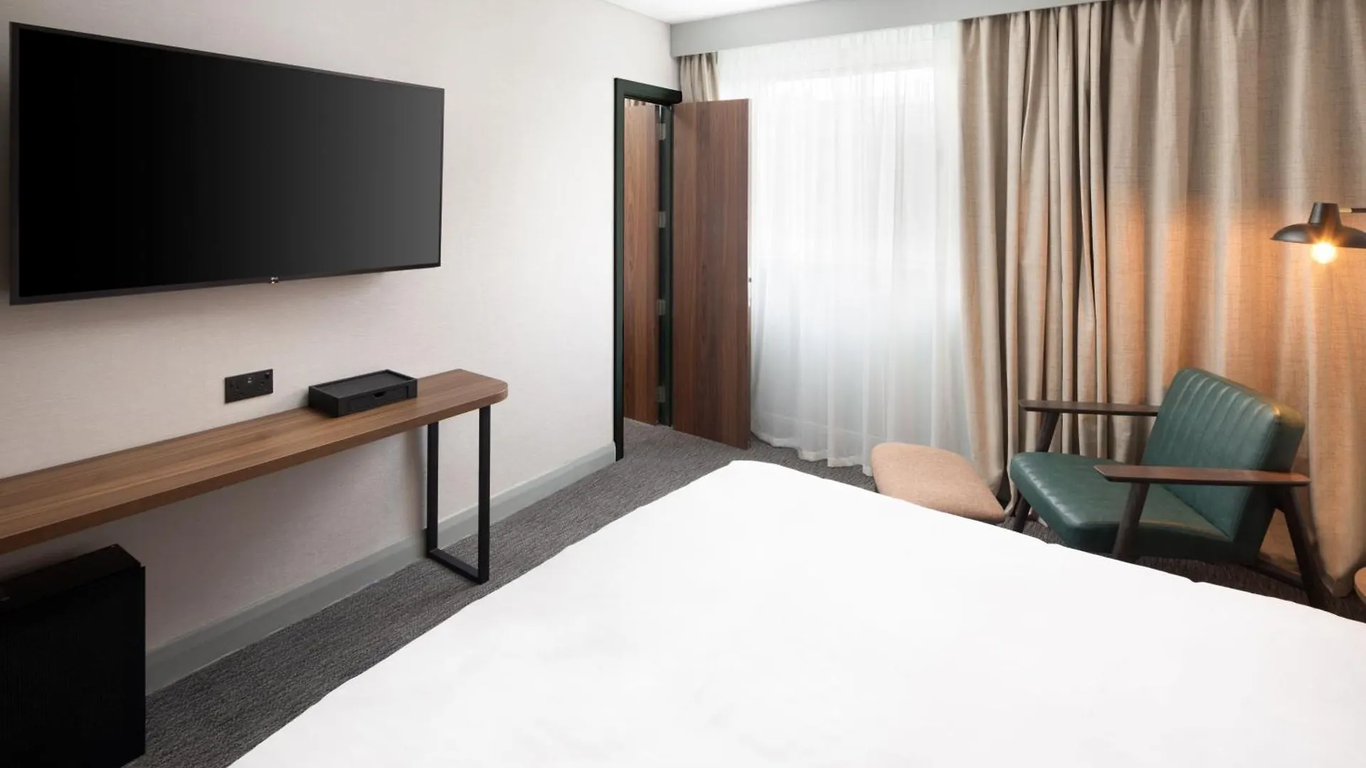 Four Points By Sheraton Edinburgh 4*,